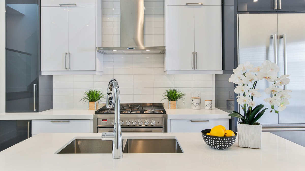 Kitchen deep cleaning